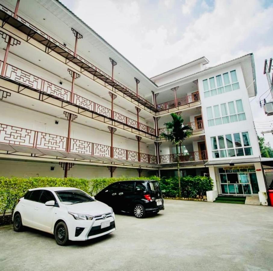 Inn Kham Apartment Csiangmaj Kültér fotó