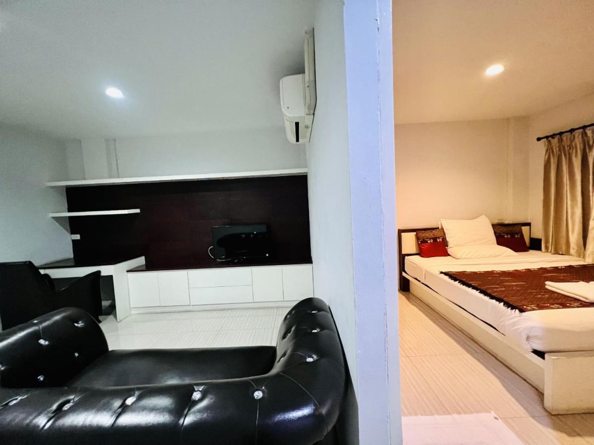 Inn Kham Apartment Csiangmaj Kültér fotó